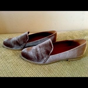 Indigo Rd. Velvet flats